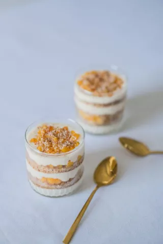 Schichtdessert aus Keksen